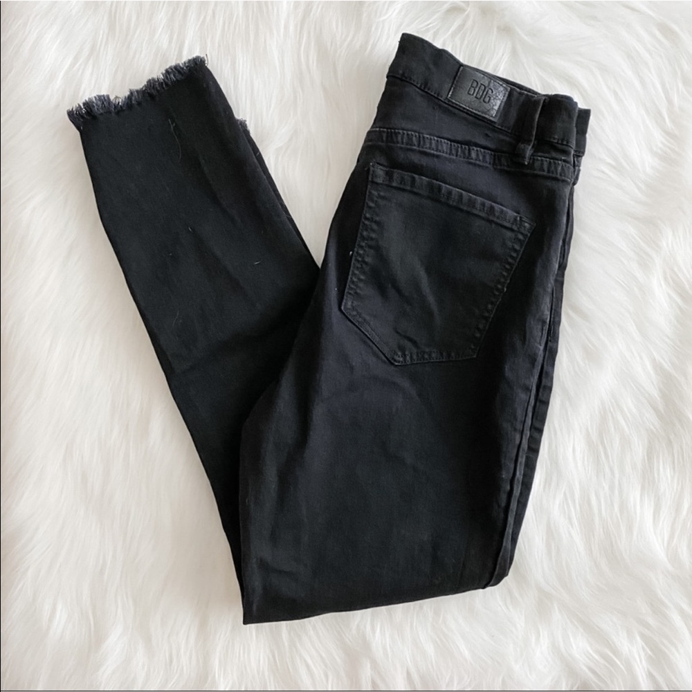 [bdg] black twig high-rise cropped